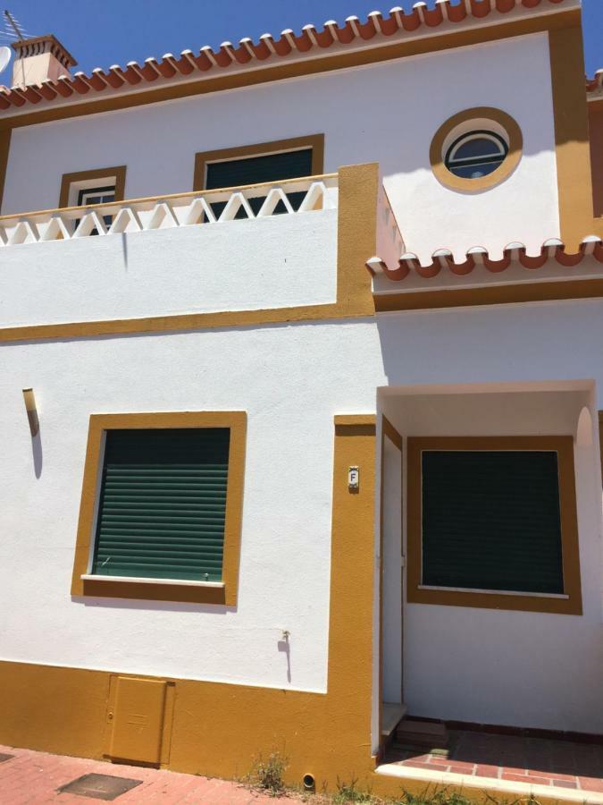 Trail House- Countryside And Beach Longueira Exterior foto